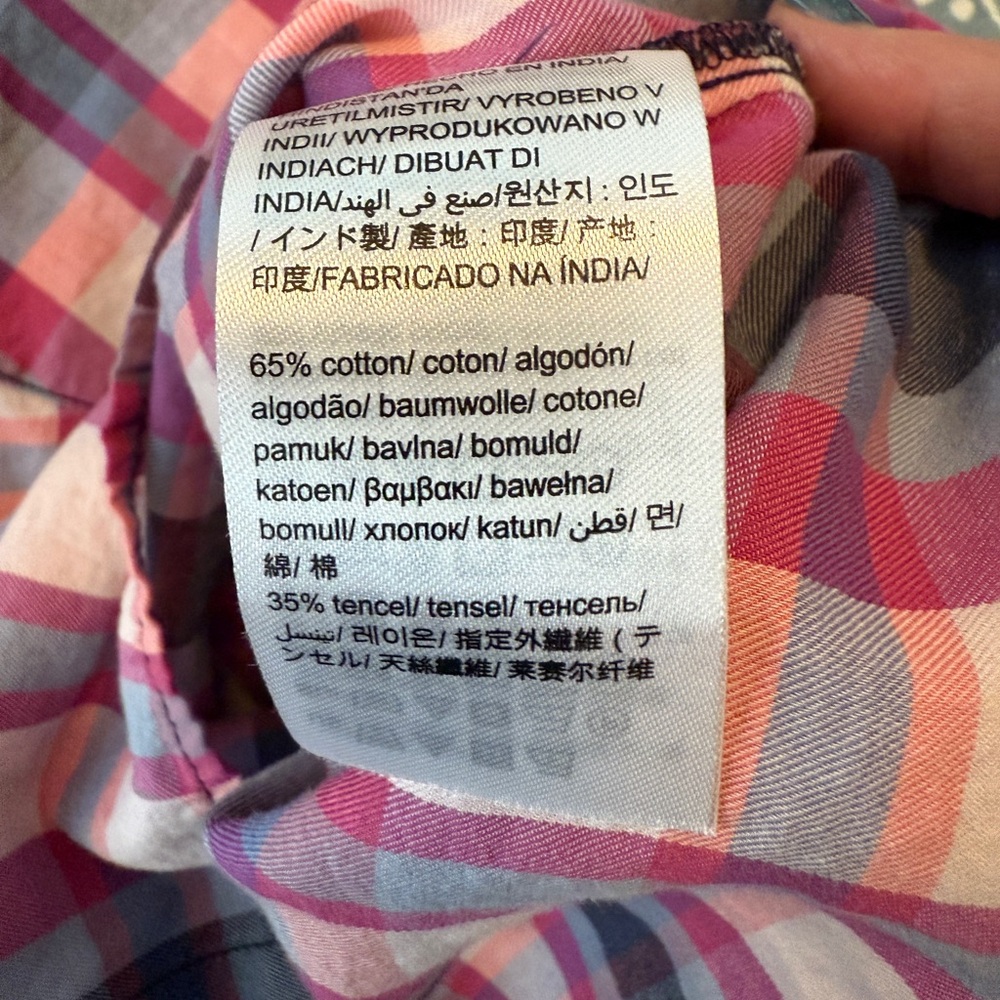 Calvin Klein Button Down - Picture 12 of 12